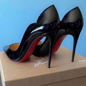 Christian Louboutins.. Hot Chick. Rarely worn. Size 39/9.5